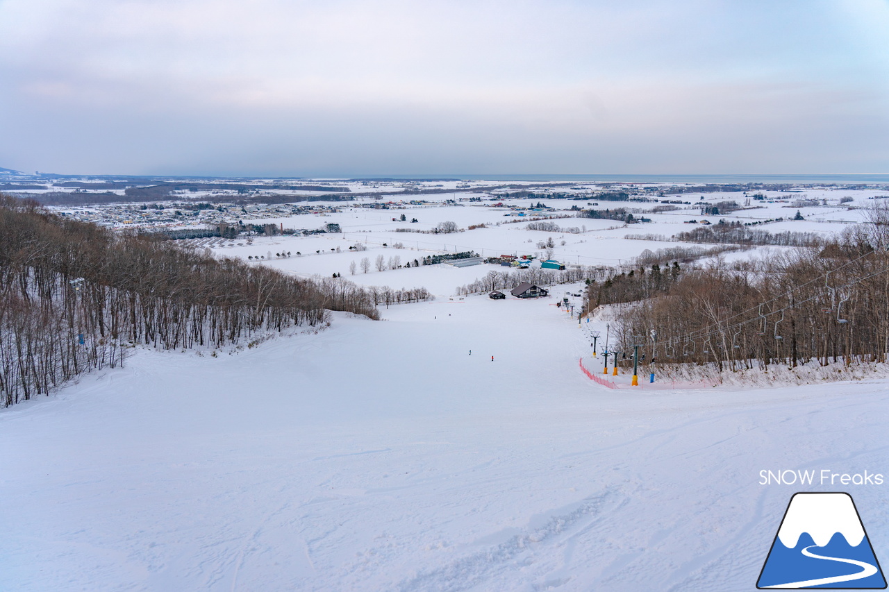 オホーツク・ローカルスキー場巡り。｜晴天粉雪の『佐呂間町営スキー場』から流氷を望む『湧別町五鹿山スキー場』へ！